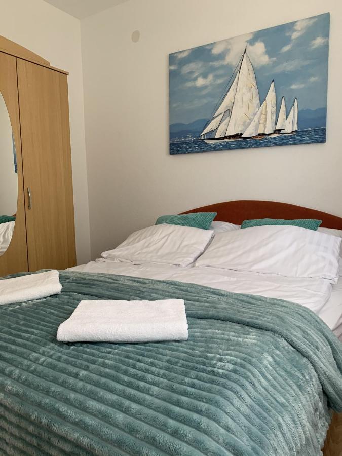 Apartmani Paula Vodice Ngoại thất bức ảnh